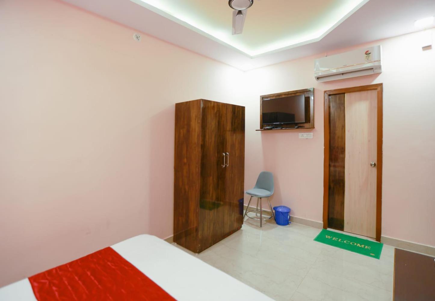 Hotel Asha *